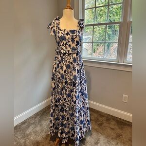 Anna Cate Maxi Dress : Size L
